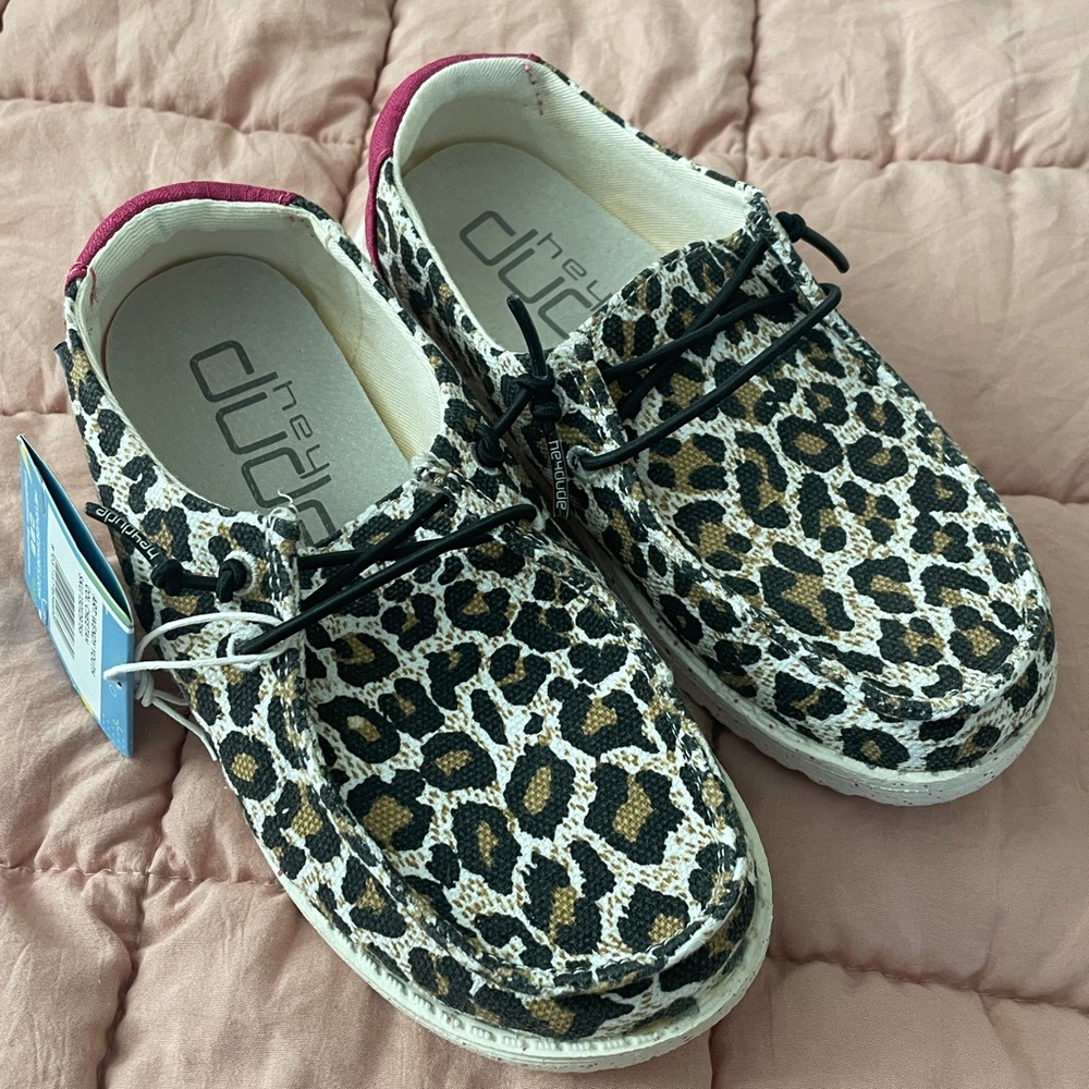 NWT Girls Hey Dude slip ons. Size 13